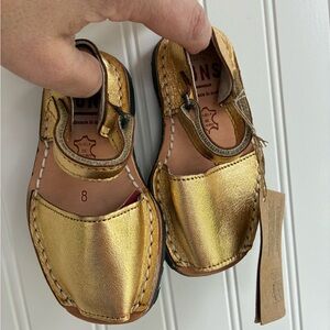 NWT Pons Frailera Gold Leather Sandals Size 8